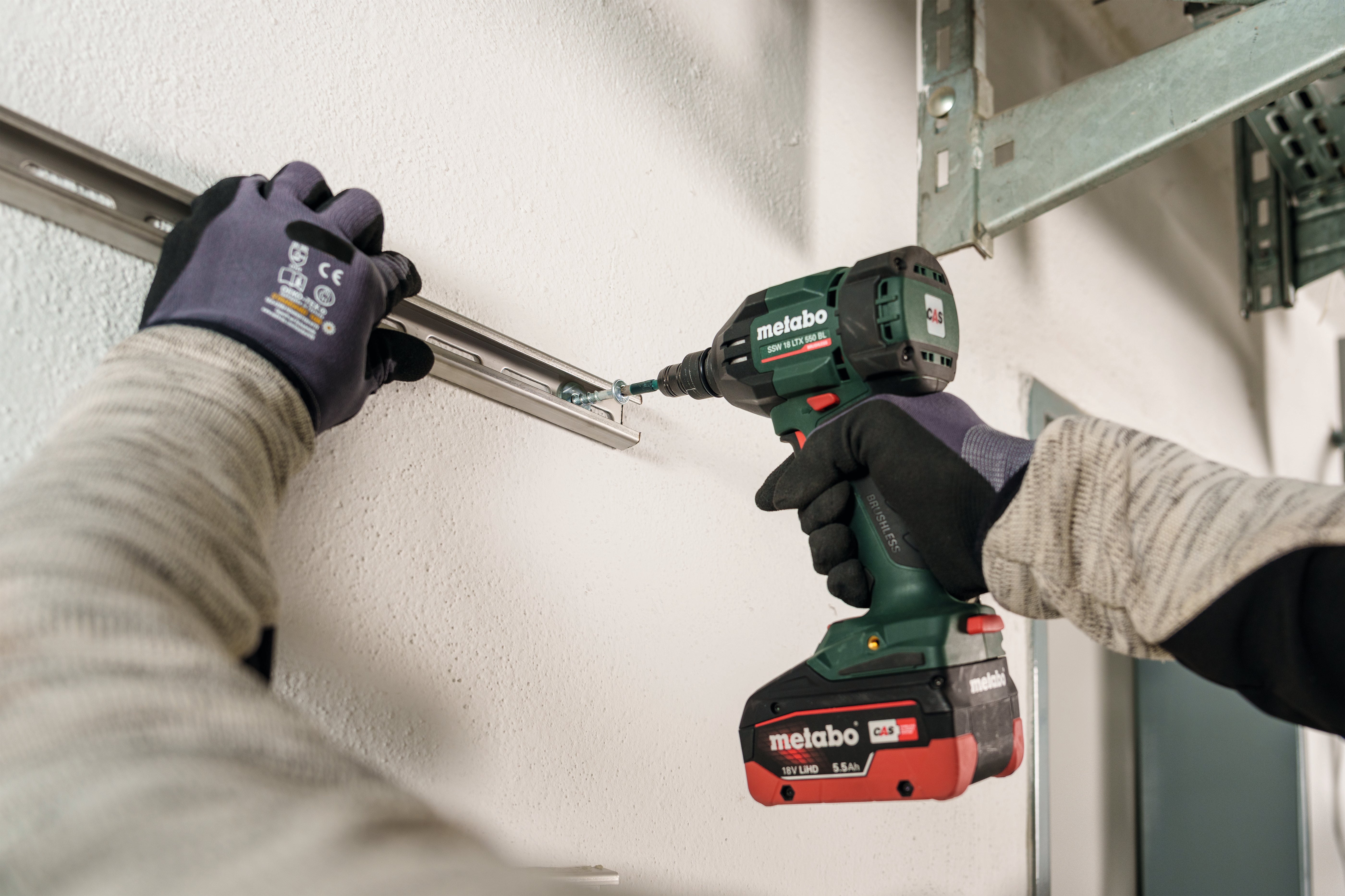 Metabo SSW 18 LTX 550 BL 1/2  Impact Wrench Body Only in metaBOX